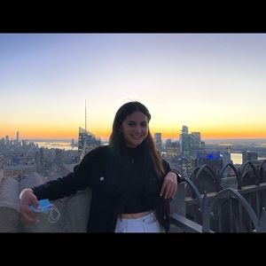 Meet your Posher, Erika paola